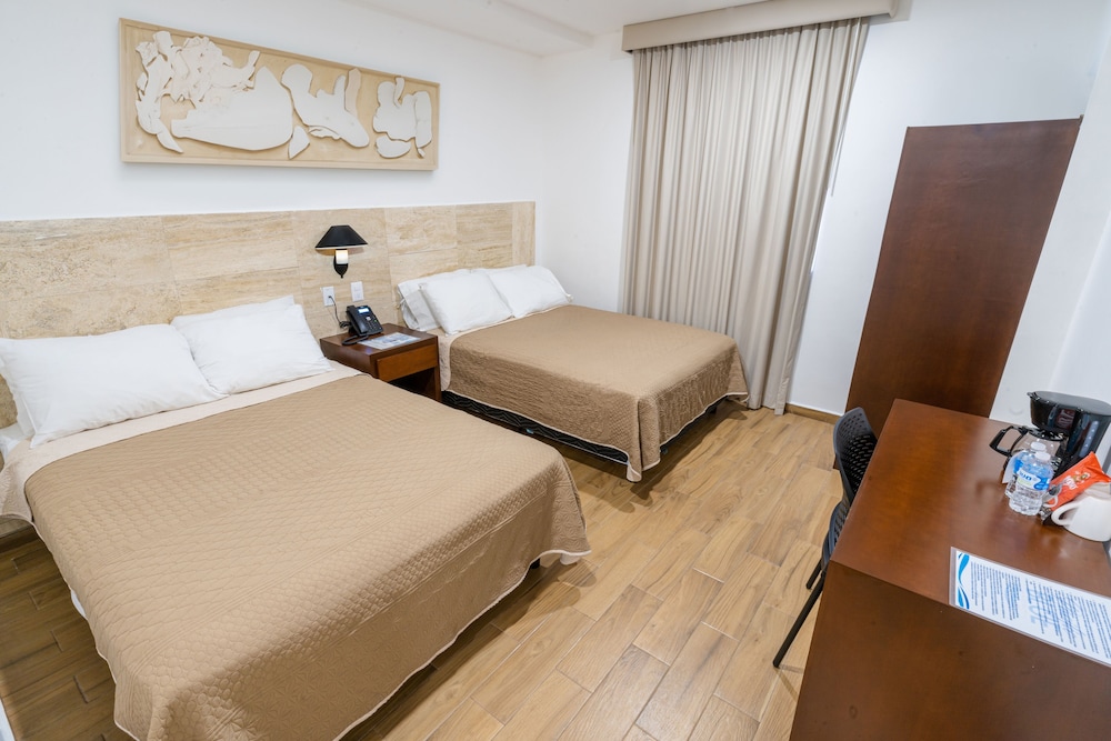 Deluxe Double Room, 2 Queen Beds photo 1