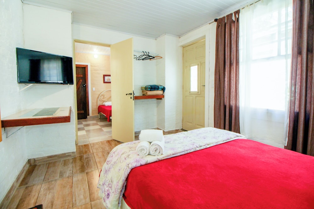 Standard Double or Twin Room photo 3