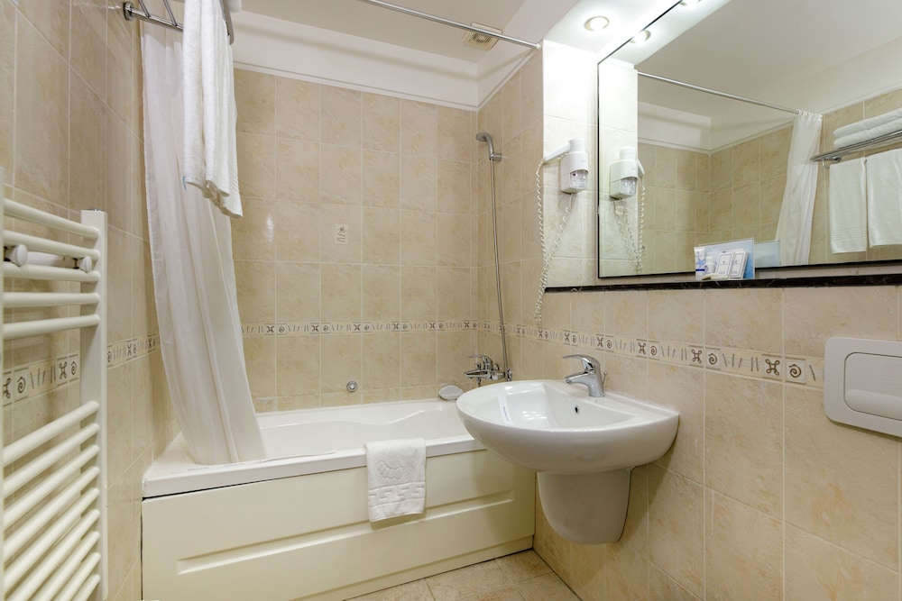 Standard Double Room - Photo 2