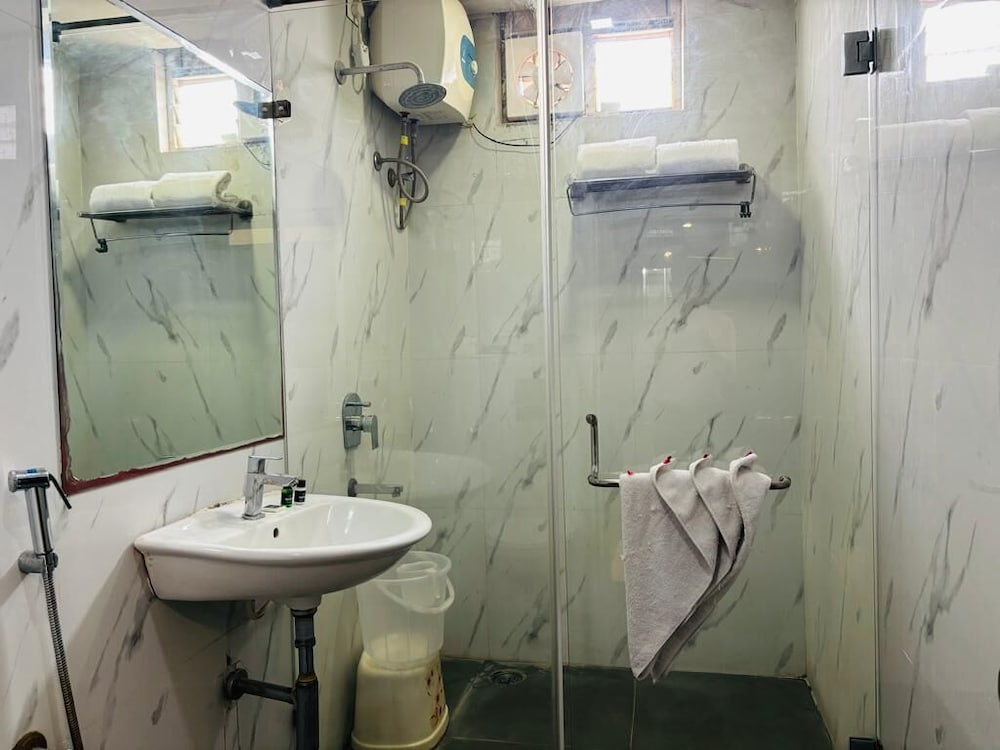 Deluxe Double Room - Photo 2