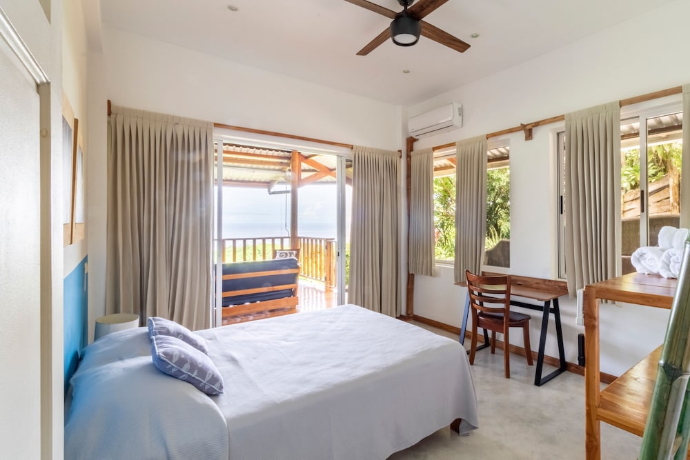 Panoramic Apartment, 2 Bedrooms, Ocean View, Ground Floor photo 3