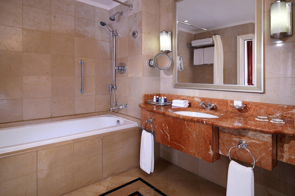 Executive Room, 1 Double Bed - Photo 5