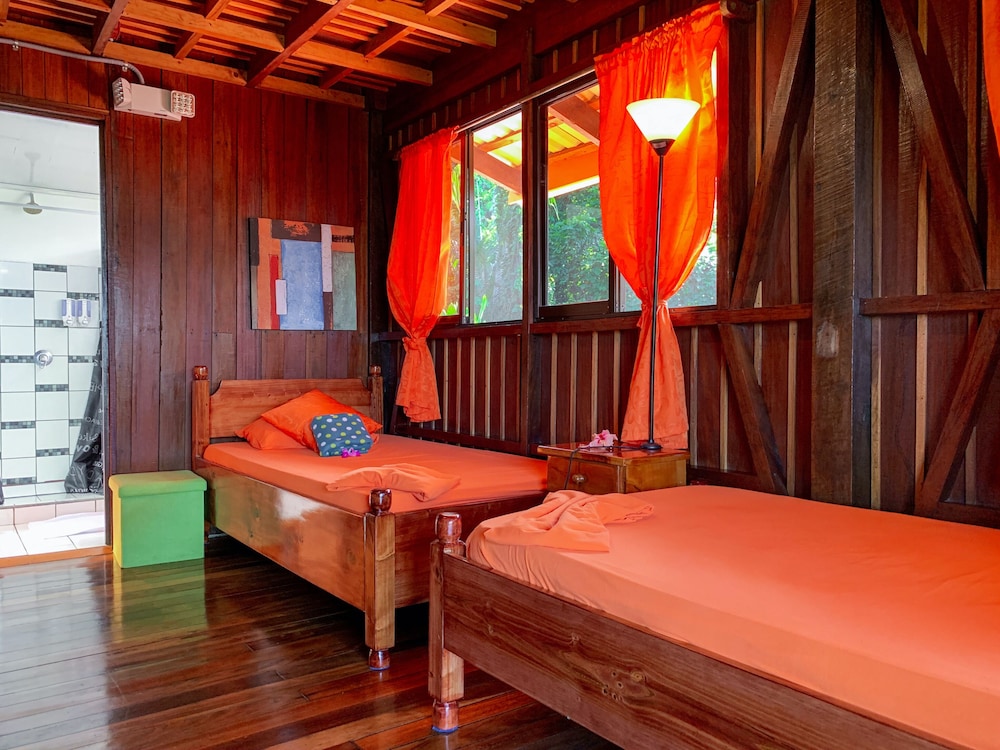 Room, 2 Bedrooms, Sea View photo 2