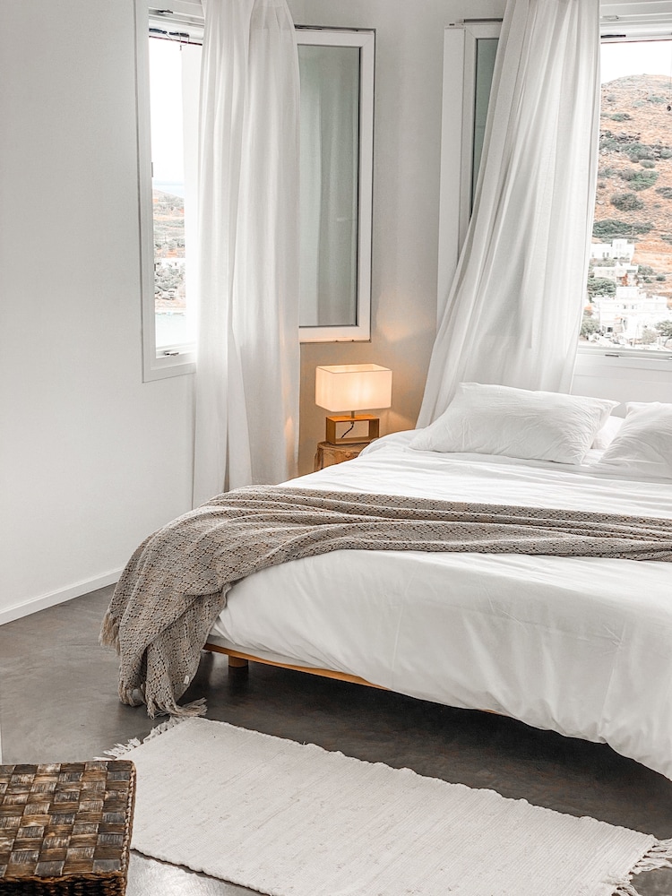 Pino Suite with Sea View photo 3