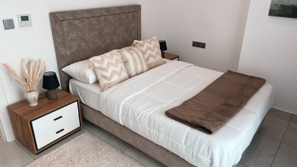 Luxury Apartment, Balcony, City View photo 3