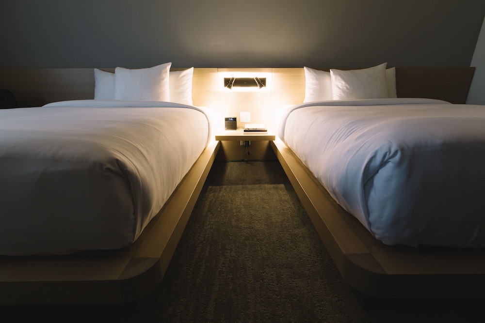 Standard Room, 2 Queen Beds - Photo 2