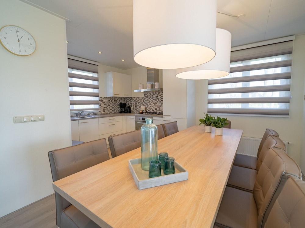 Villa photo 3