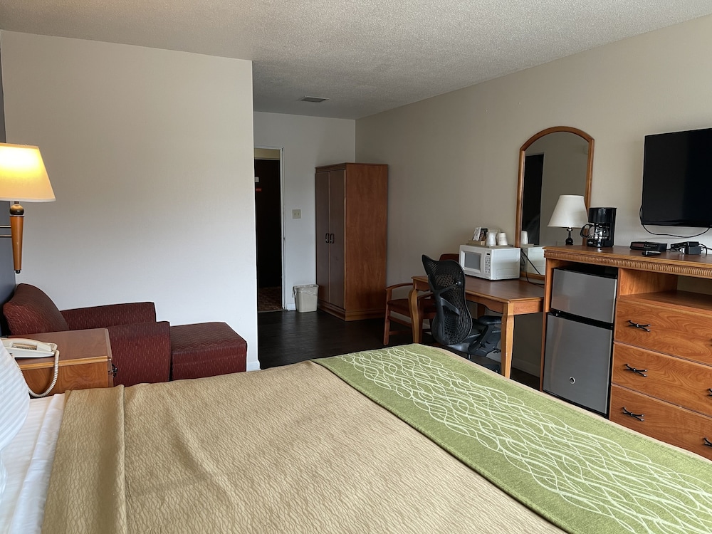1 King Room photo 2