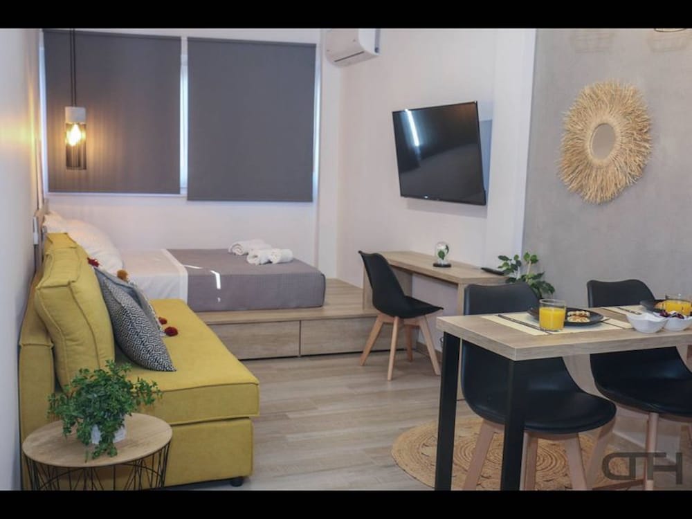 Studio, 1 Bedroom, Accessible, City View