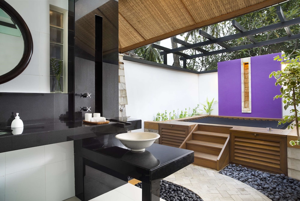 Beachfront Rainmist Villa  with Transfer Included - Photo 4