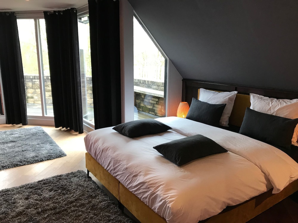 Panoramic Double Room, 1 King Bed, Lake View photo 2