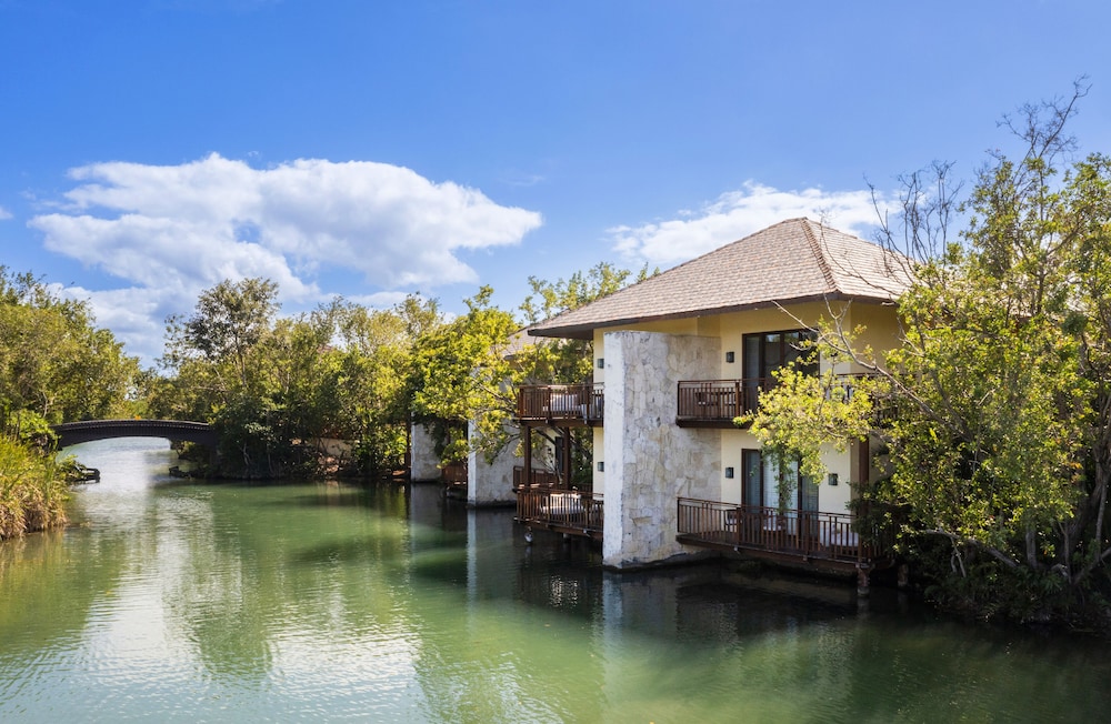 Beach Area Casita, Room, 1 King Bed, Canal View
