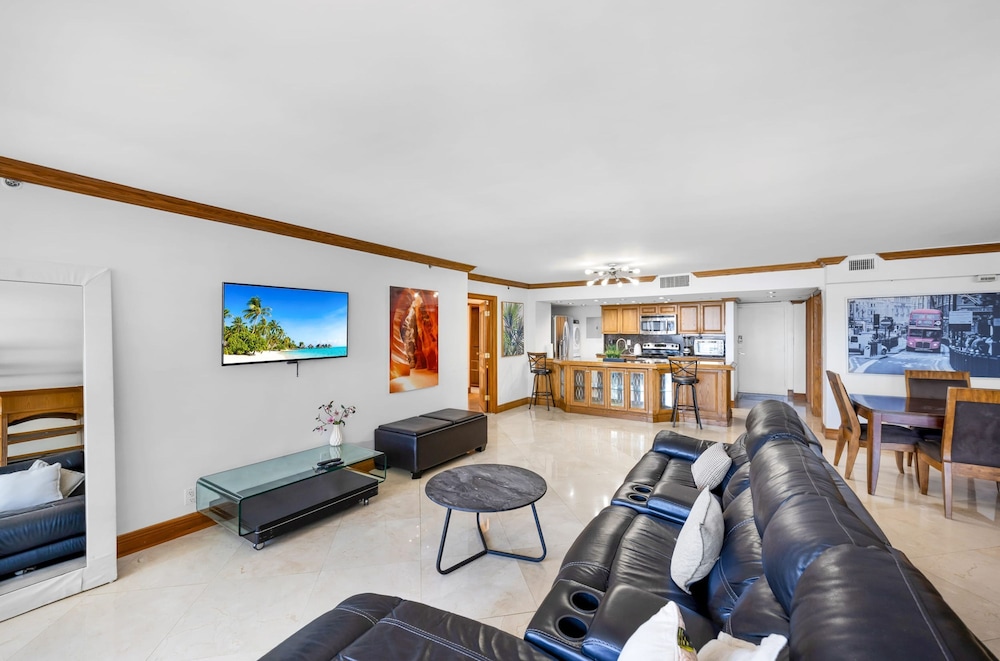 Apartment photo 1