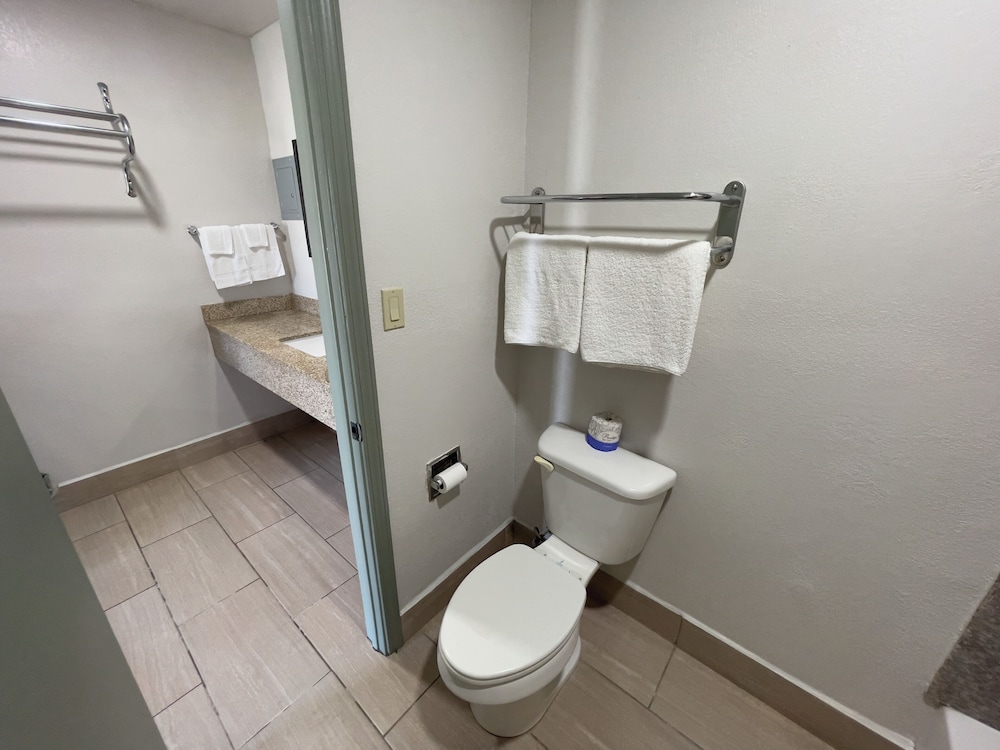 Deluxe Quadruple Room, 1 Bedroom photo 3