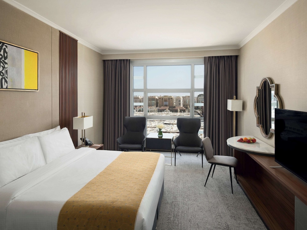 Executive Suite, 2 Bedrooms - Photo 2