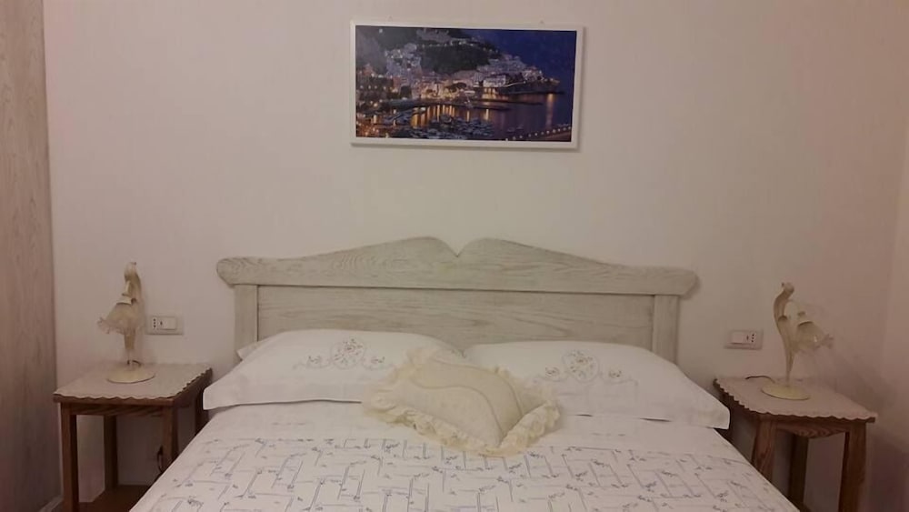 Double or Twin Room, Terrace (Sha di Persia) photo 2