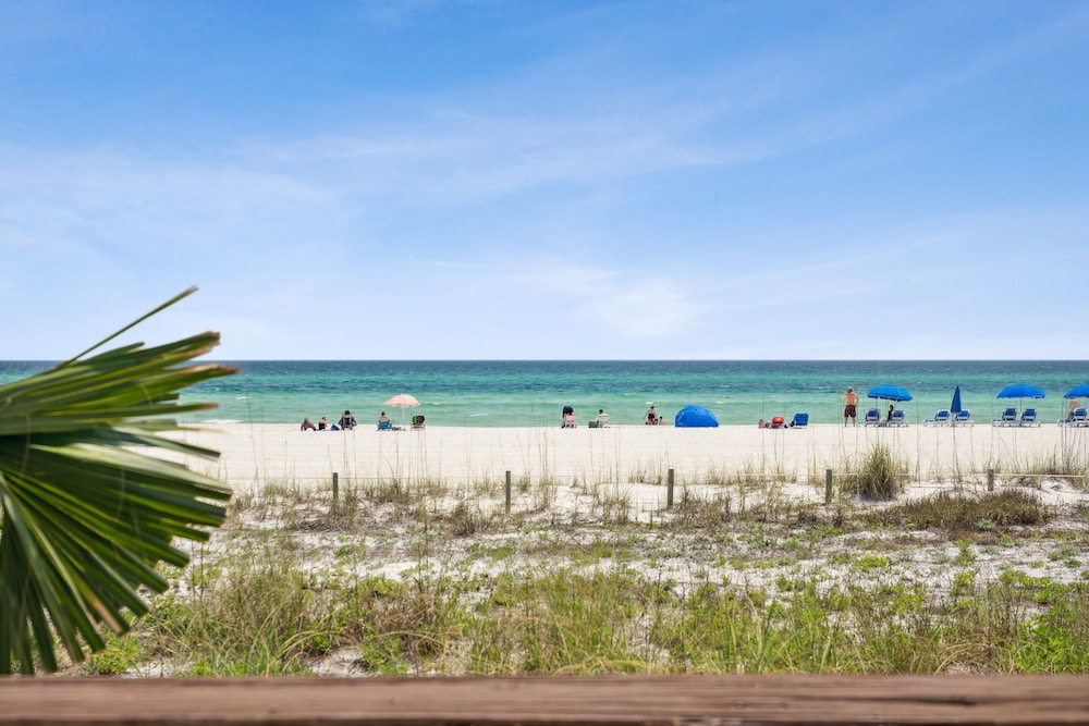 Standard Room, Balcony, Beach View
