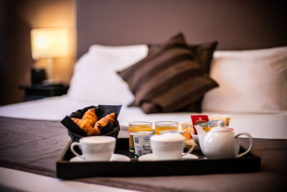 Deluxe Double Room, City View photo 3