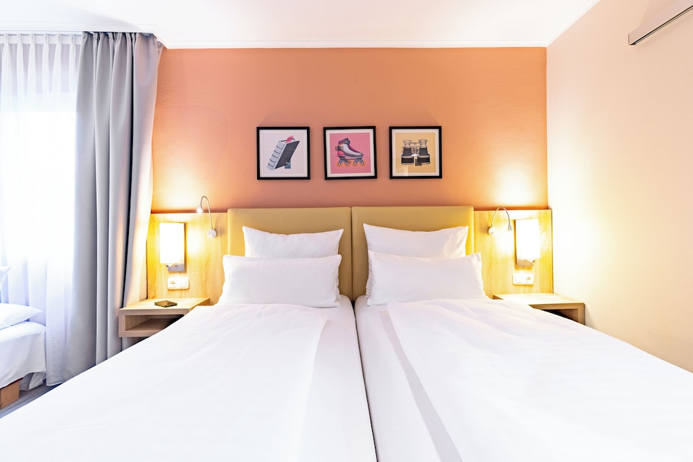 Standard Room, 2 Twin Beds photo 1