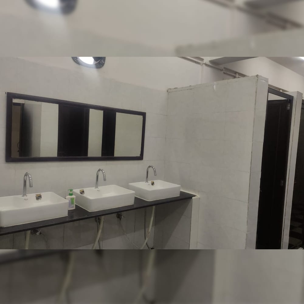 Basic Shared Dormitory, Mixed Dorm photo 3
