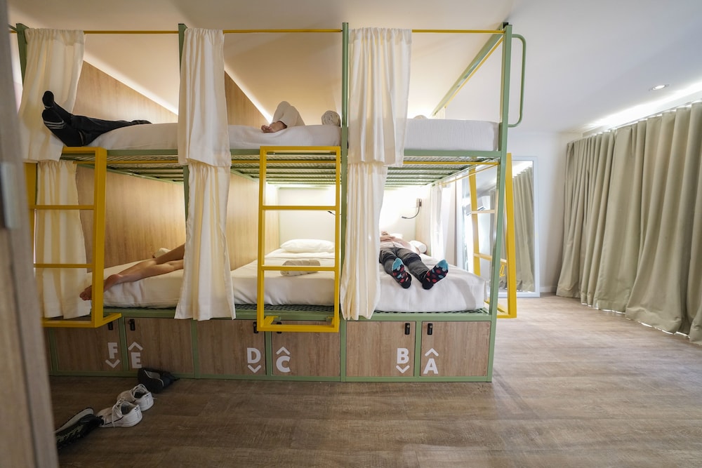 Bed in 8-Bed Mixed Dorm