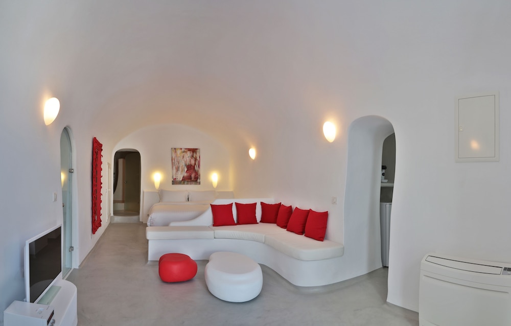 Honeymoon Suite,1 King Bed With Sofa Bed, Hot Tub, Sea View, Private Pool