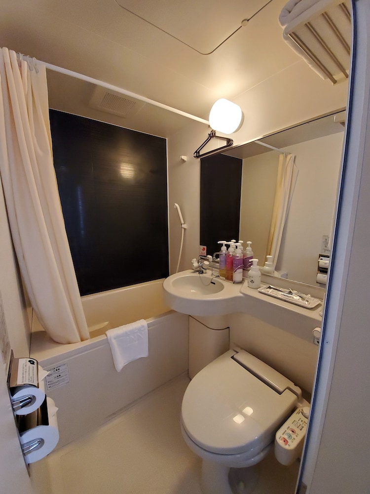 [Renovated] Standard Double Room, Non Smoking photo 3