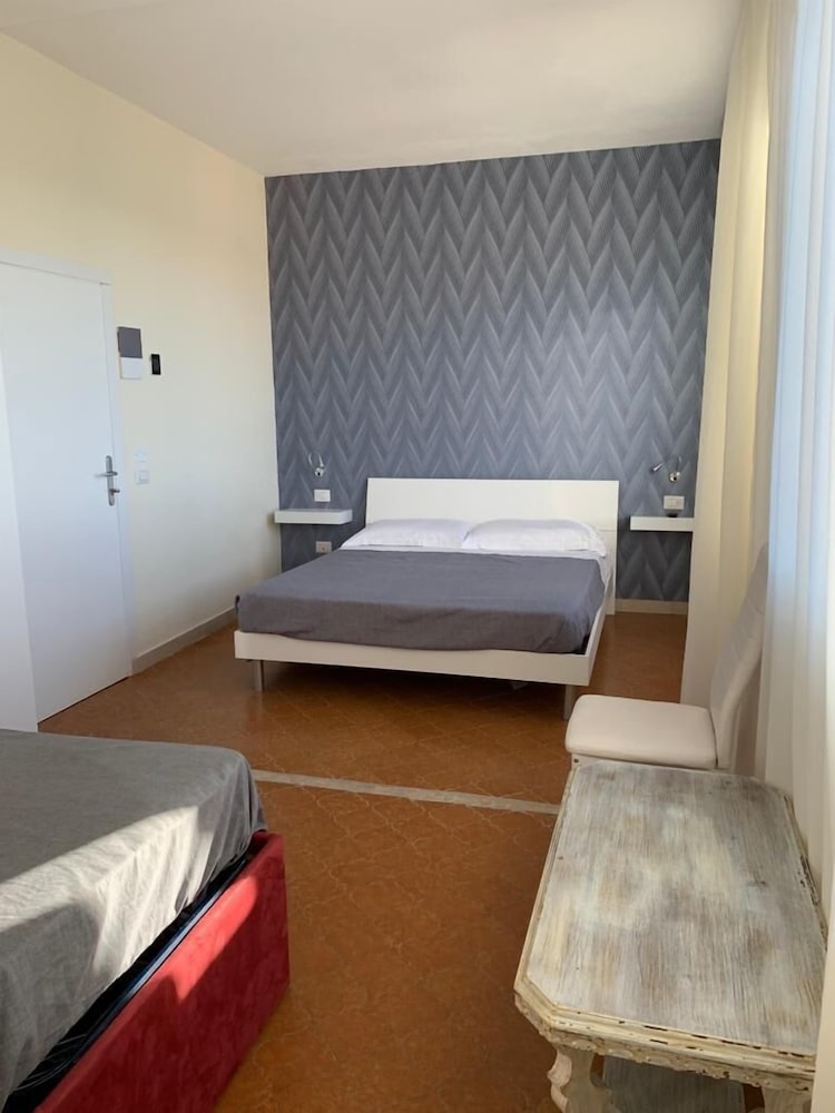 Superior Triple Room, Sea View photo 3