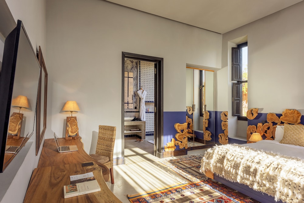 Suite Privilege, 2 Chambres , acces piscine, vue piscine thumbnail 5