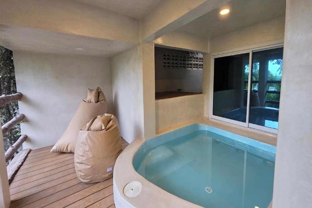 Family Garden View with Plunge Pool - Photo 4