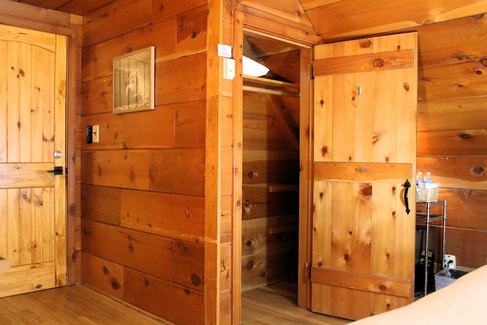 Dogwood Suite photo 3