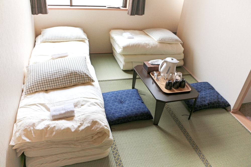 Triple Room (1B) photo 1