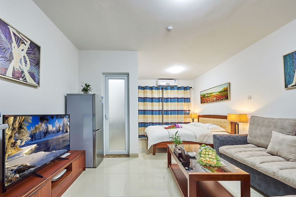 Deluxe One-Bedroom Apartment (2 Beds)