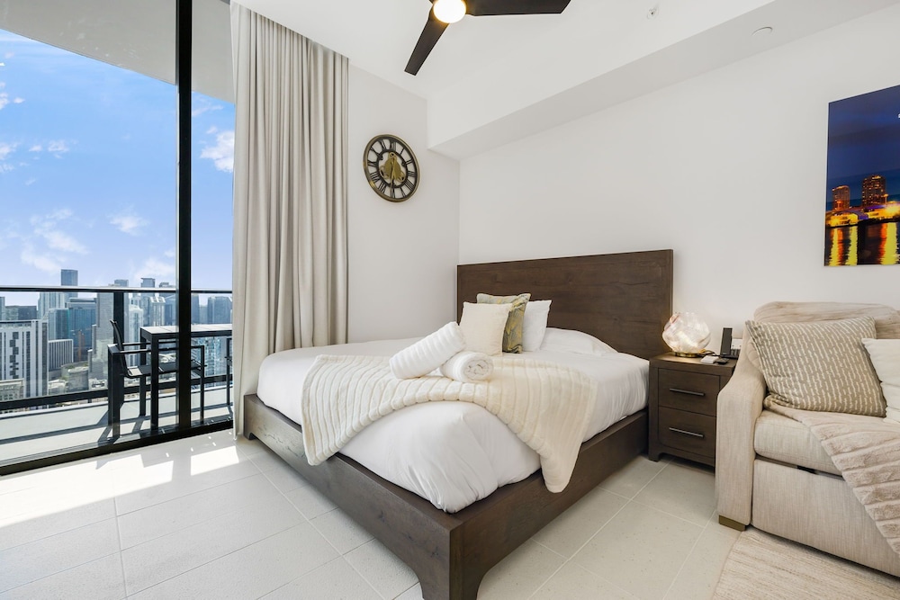Deluxe Studio, Balcony, City View photo 3