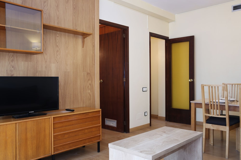 Elite Apartment, Multiple Beds, City View (APARTAMENTO 3-4 PAX TERRAZA) photo 2