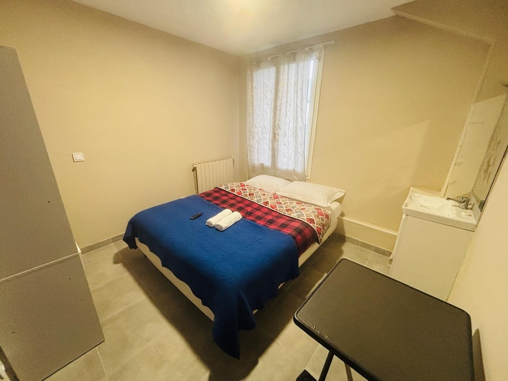 Basic Double Room