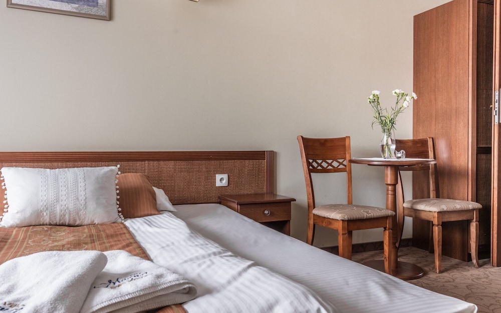 Double or Twin Room photo 1