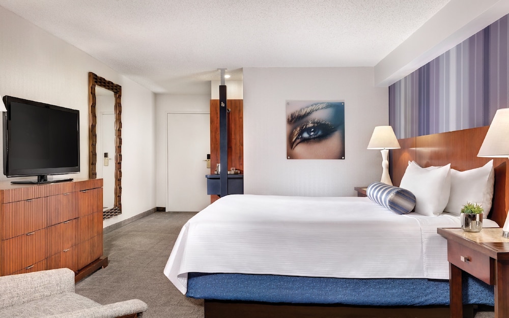 Pyramid King Room photo 2