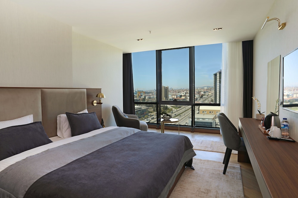 Standard Double Room, 1 Queen Bed, Smoking, City View photo 1