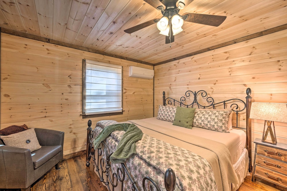House (2 Bedrooms) photo 2