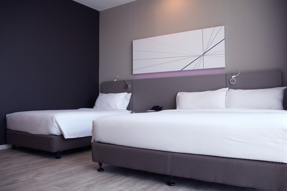 Superior Triple Room photo 2