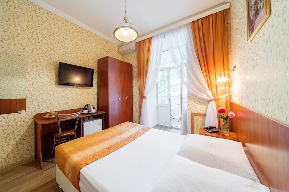 Standard Double or Twin Room photo 2