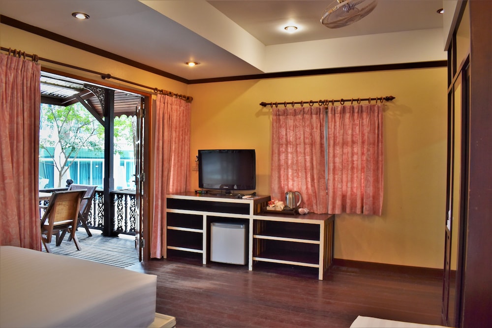 Bungalow Triple Bed - Photo 3