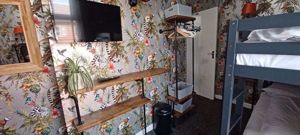 Twin Room, Ensuite - Photo 12