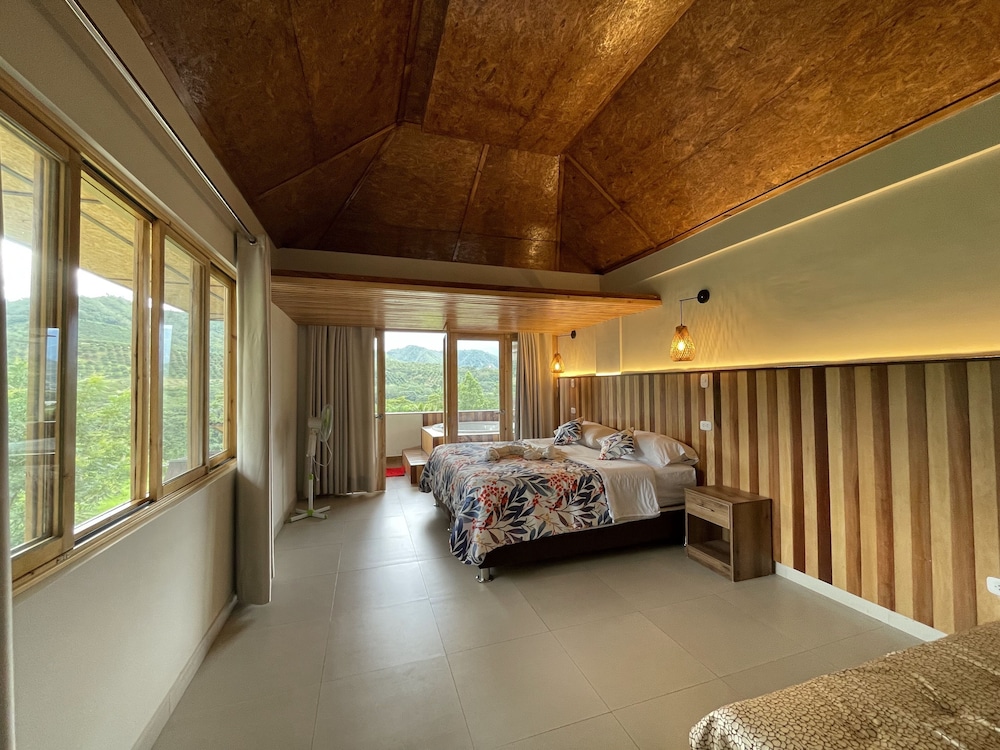 Honeymoon Studio Suite photo 1