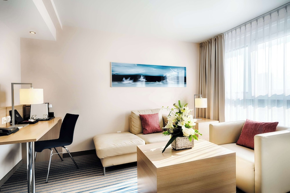 Junior Room, 2 Twin Beds (with Sofabed)