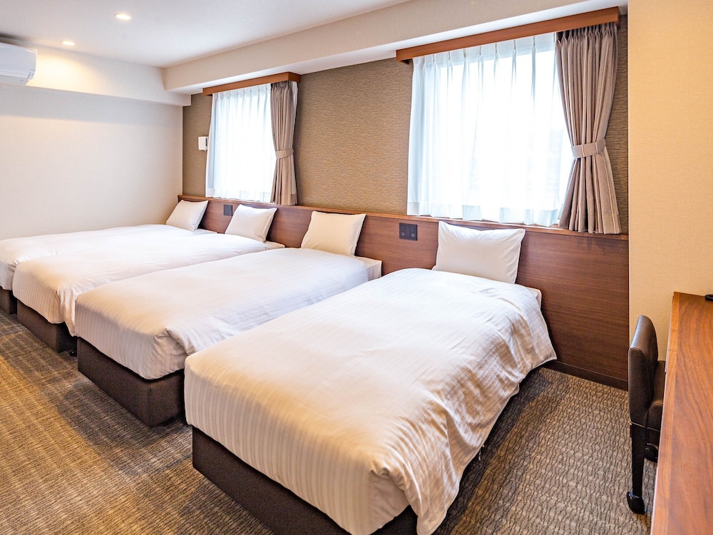 Family Quadruple Room (Separated bath & toilet)