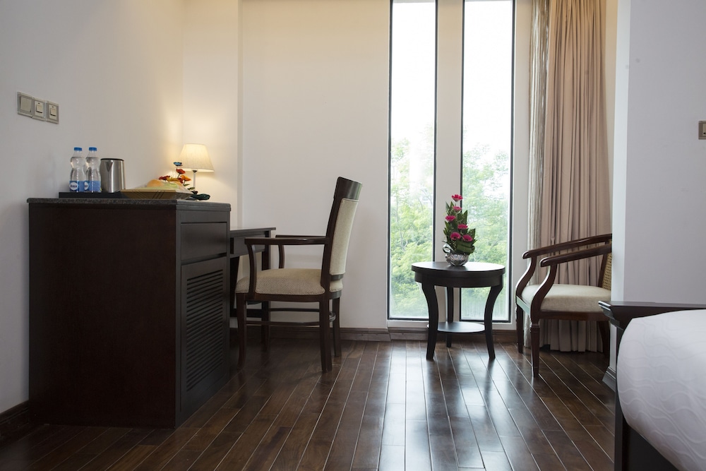 Executive Room - Photo 2