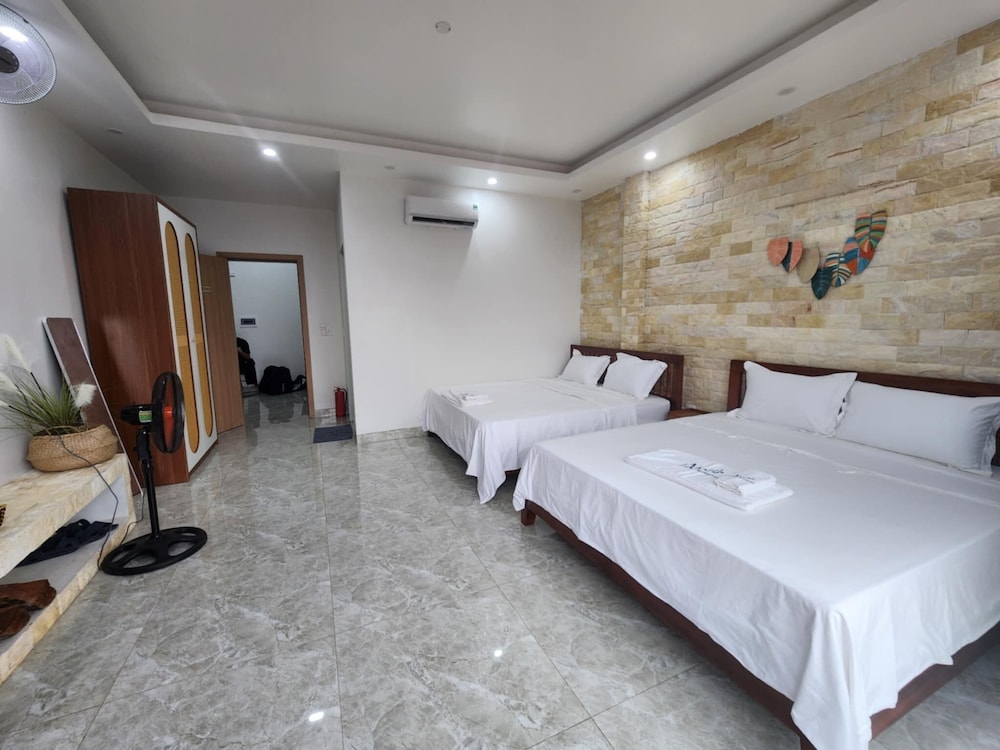 Family Double Room, Mixed Dorm, Non Smoking, Balcony photo 3