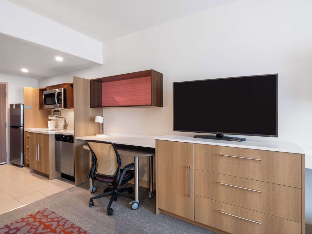 Studio Suite, 2 Queen Beds, Accessible, Bathtub - Photo 2
